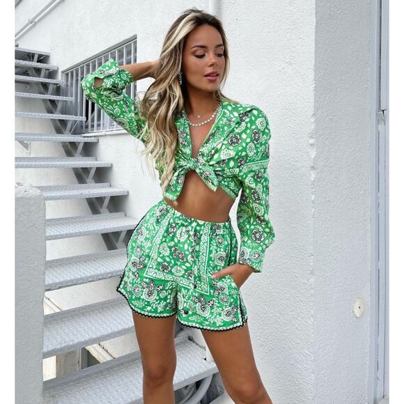 ZARA BLOGGER FAVE!!! High-Waisted Shorts NWT - Picture 5 of 16